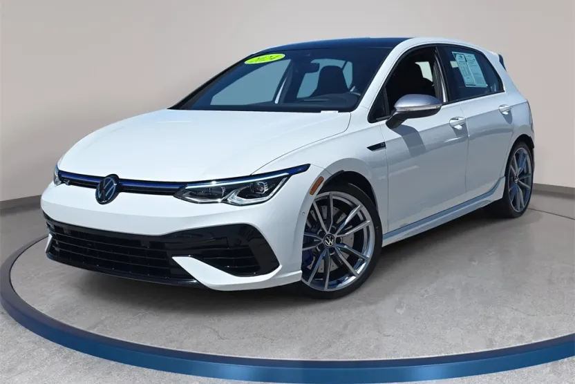 2024 Volkswagen Golf R photo 1