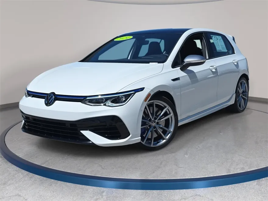 2024 Volkswagen Golf R photo 1