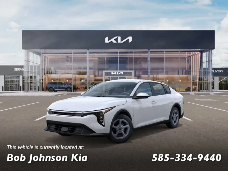 2025 Kia K4 LXS photo 1