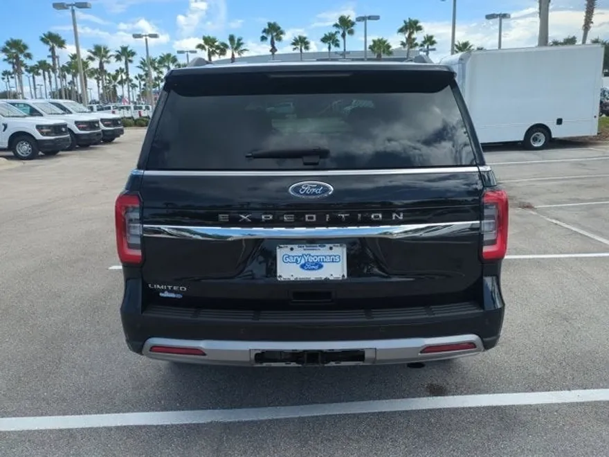 2024 Ford Expedition Limited photo 1