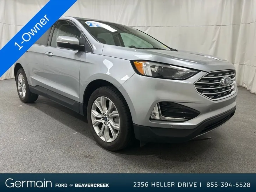 2022 Ford Edge Titanium photo 1