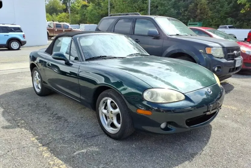 2002 Mazda MX-5 Miata Miata Base photo 1