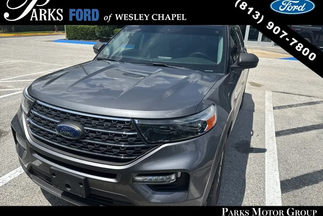 2022 Ford Explorer XLT photo 1