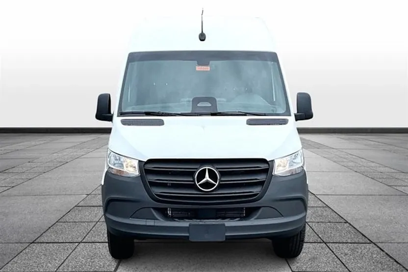 2025 Mercedes Benz Sprinter 2500 144 WB photo 1
