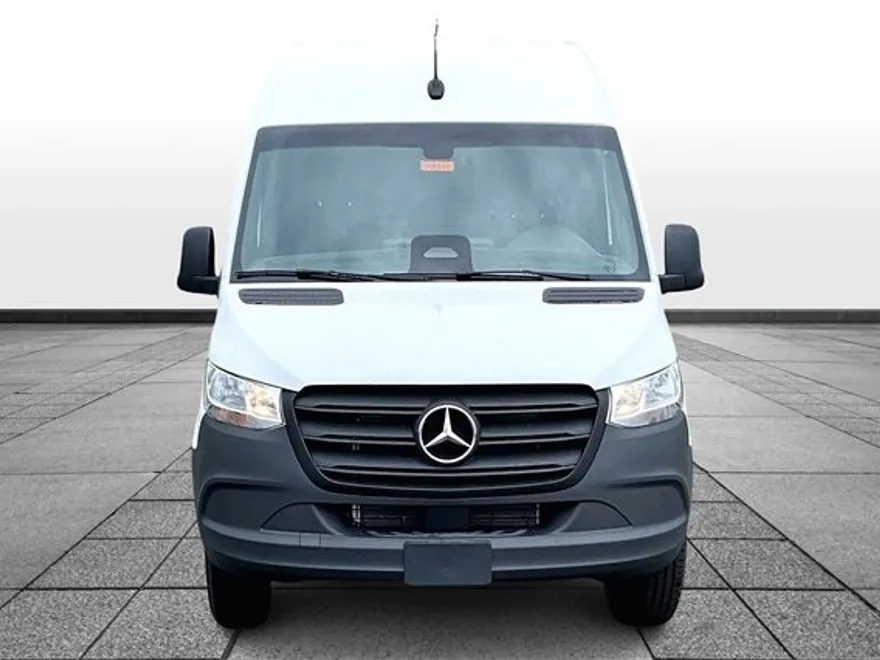 2025 Mercedes Benz Sprinter 2500 144 WB photo 1