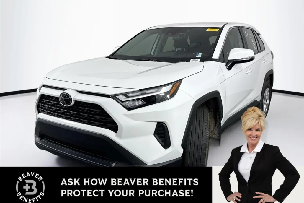 2024 Toyota RAV4 LE photo 1