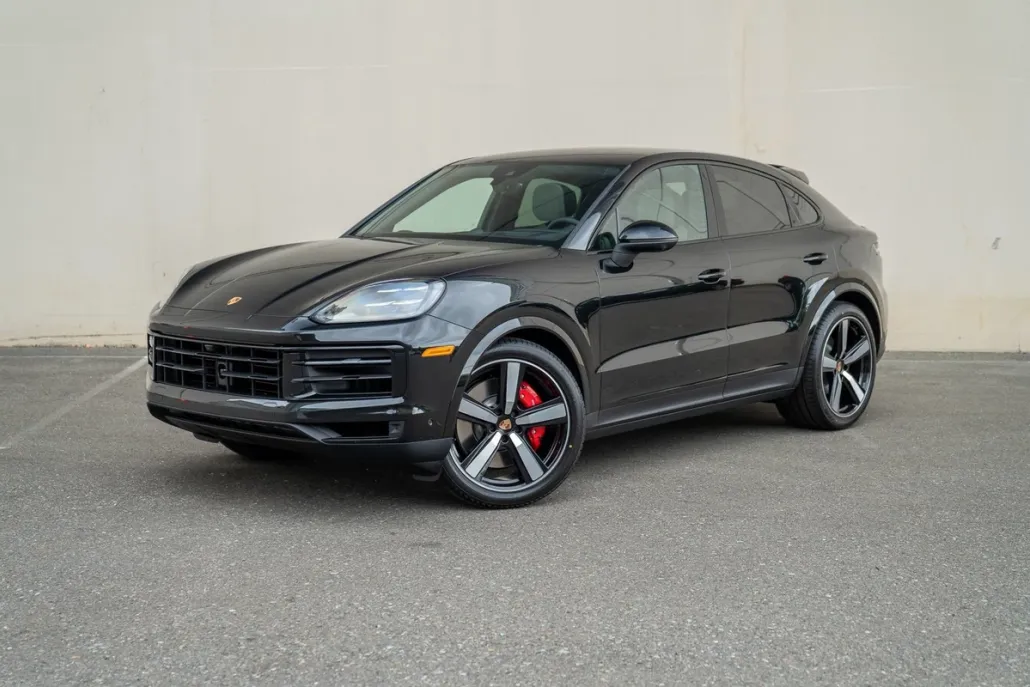 2025 Porsche Cayenne Coupe S photo 1