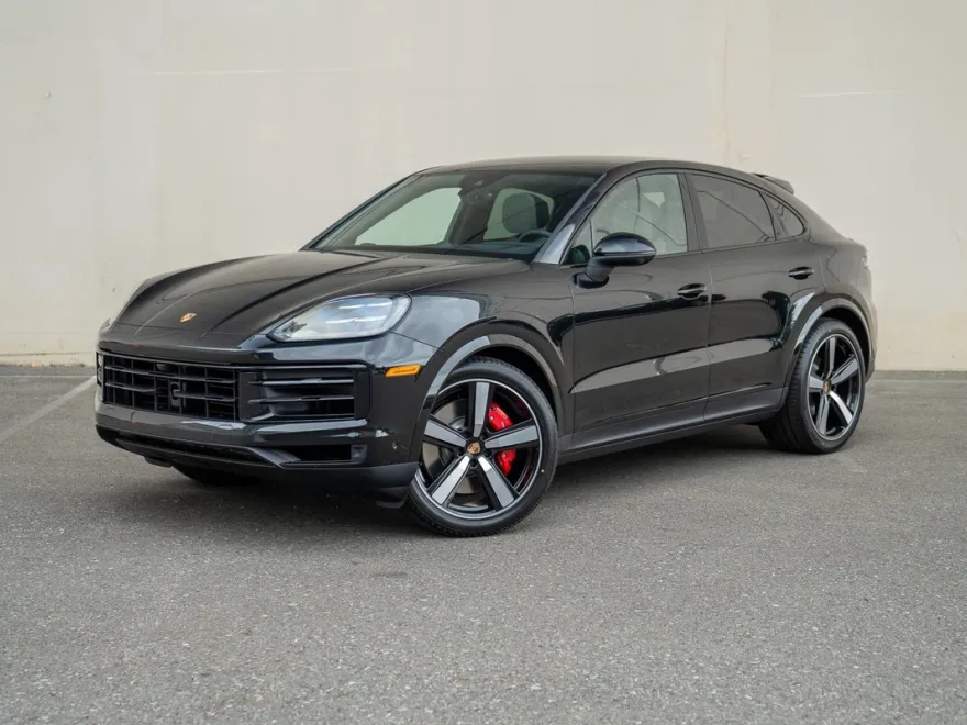 2025 Porsche Cayenne Coupe S photo 1
