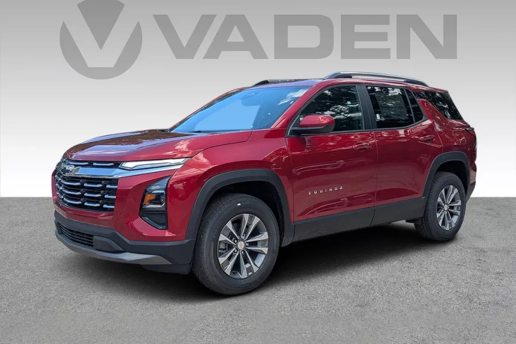 2025 Chevrolet Equinox LT photo 1