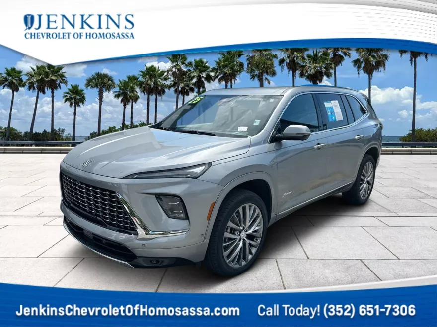 2025 Buick Enclave Avenir photo 1