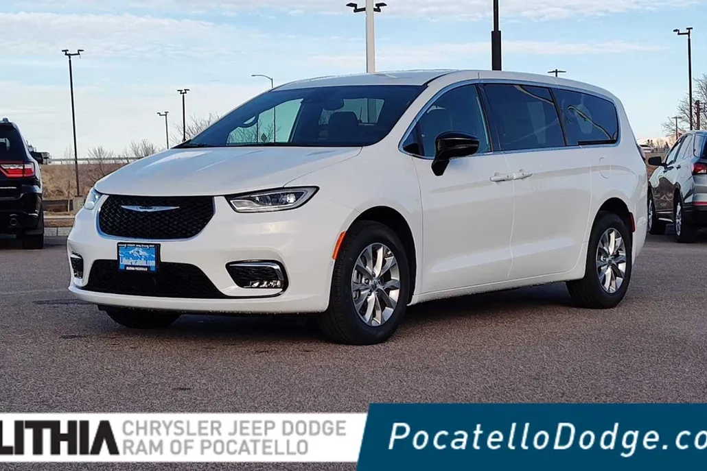 2025 Chrysler Pacifica photo 1