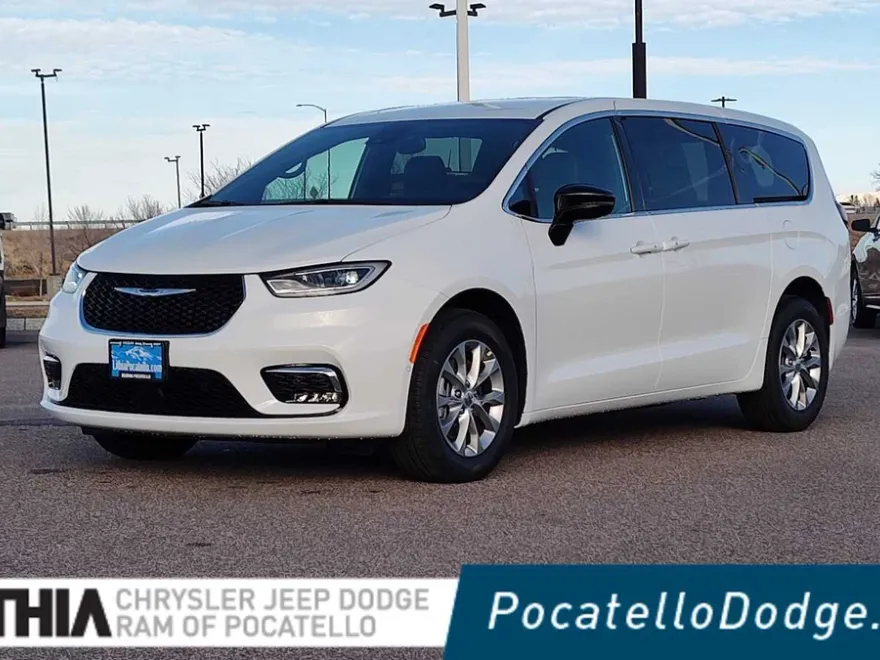 2025 Chrysler Pacifica photo 1