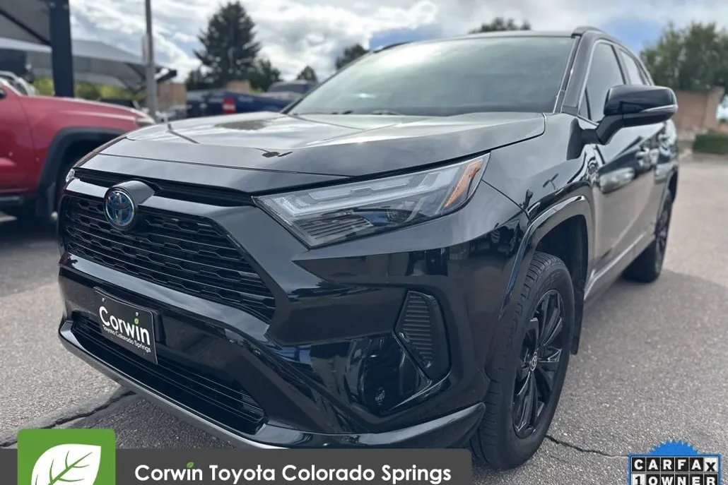 2024 Toyota RAV4 Hybrid SE photo 1