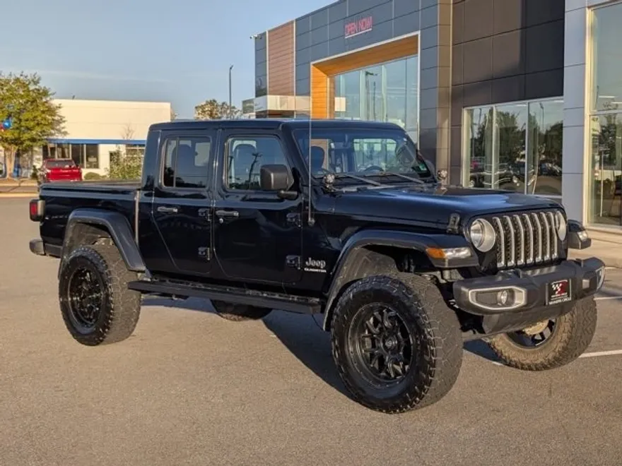 2022 Jeep Gladiator Overland photo 1