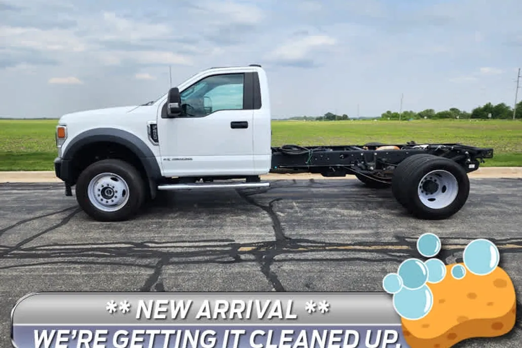 2022 Ford F-600 photo 1
