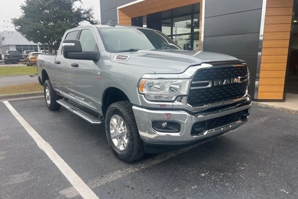2024 Ram 2500 Big Horn photo 1