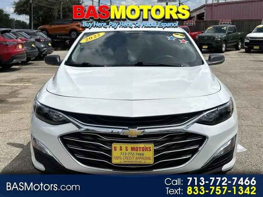 2022 Chevrolet Malibu LS photo 1