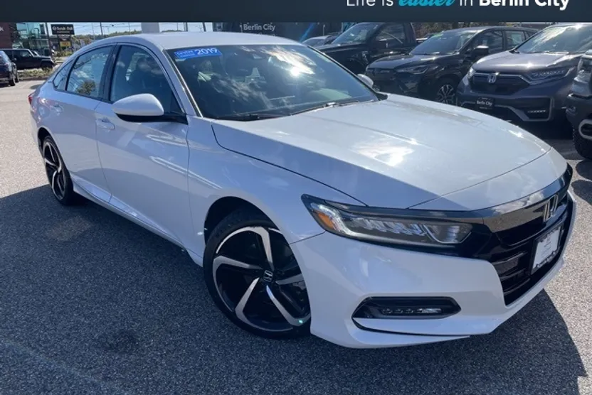 2019 Honda Accord Sport photo 1