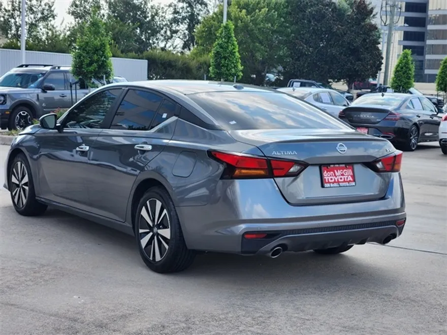 2022 Nissan Altima 2.5 SV photo 1