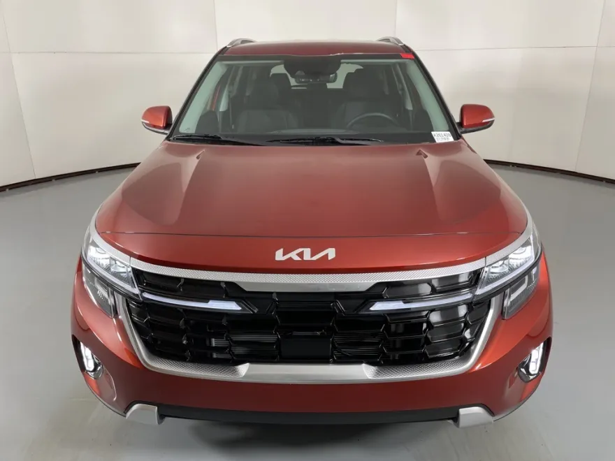2026 Kia Seltos SX photo 1