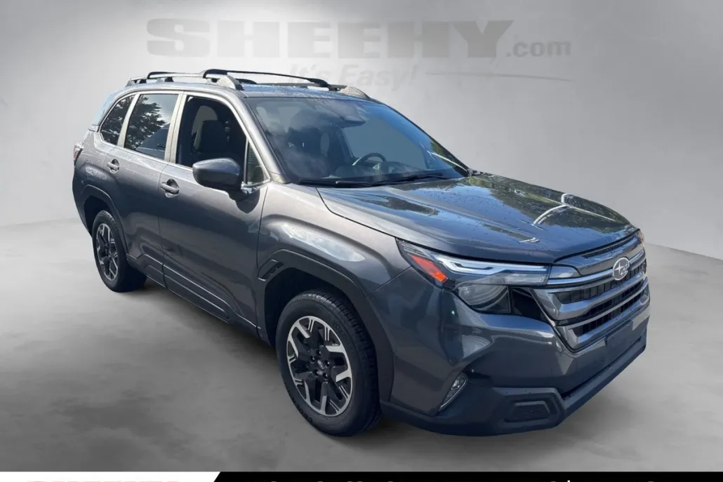 2025 Subaru Forester Premium photo 1