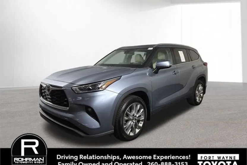 2021 Toyota Highlander Limited photo 1