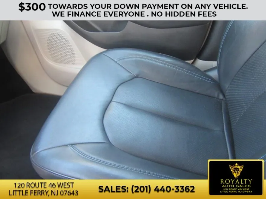 2021 Chrysler Pacifica Touring L photo 12