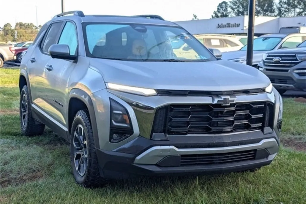 2026 Chevrolet Equinox ACTIV photo 1