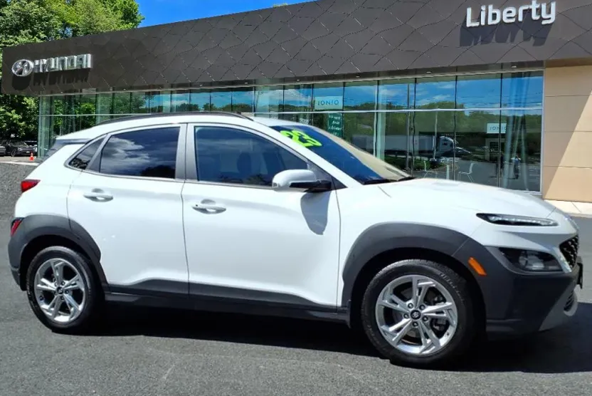 2023 Hyundai Kona SEL photo 1