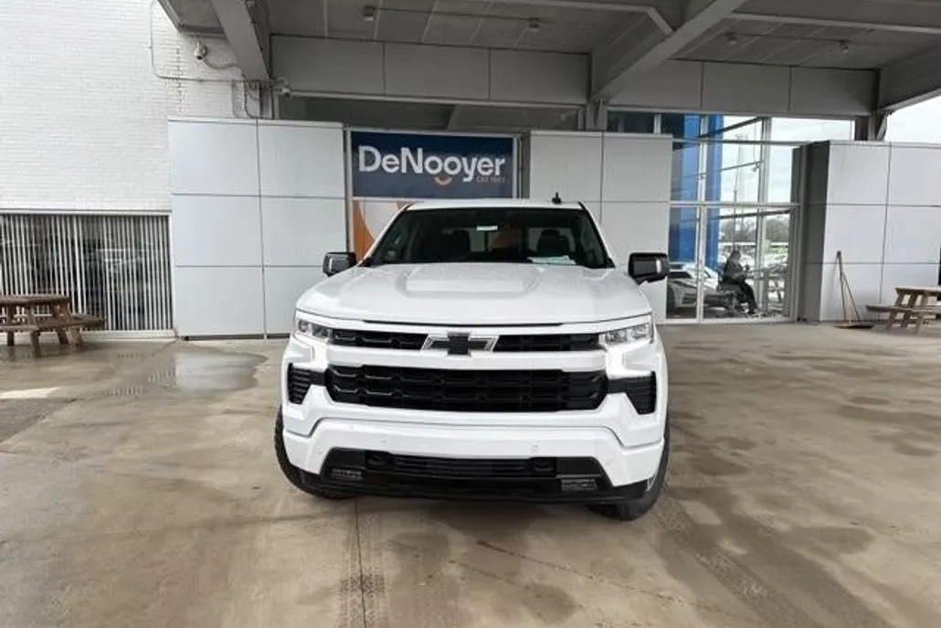 2025 Chevrolet Silverado 1500 RST photo 1