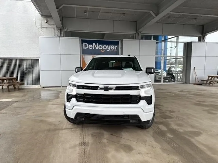 2025 Chevrolet Silverado 1500 RST photo 1