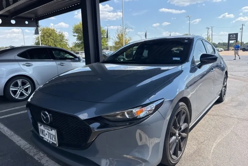 2022 Mazda Mazda3 Carbon photo 1