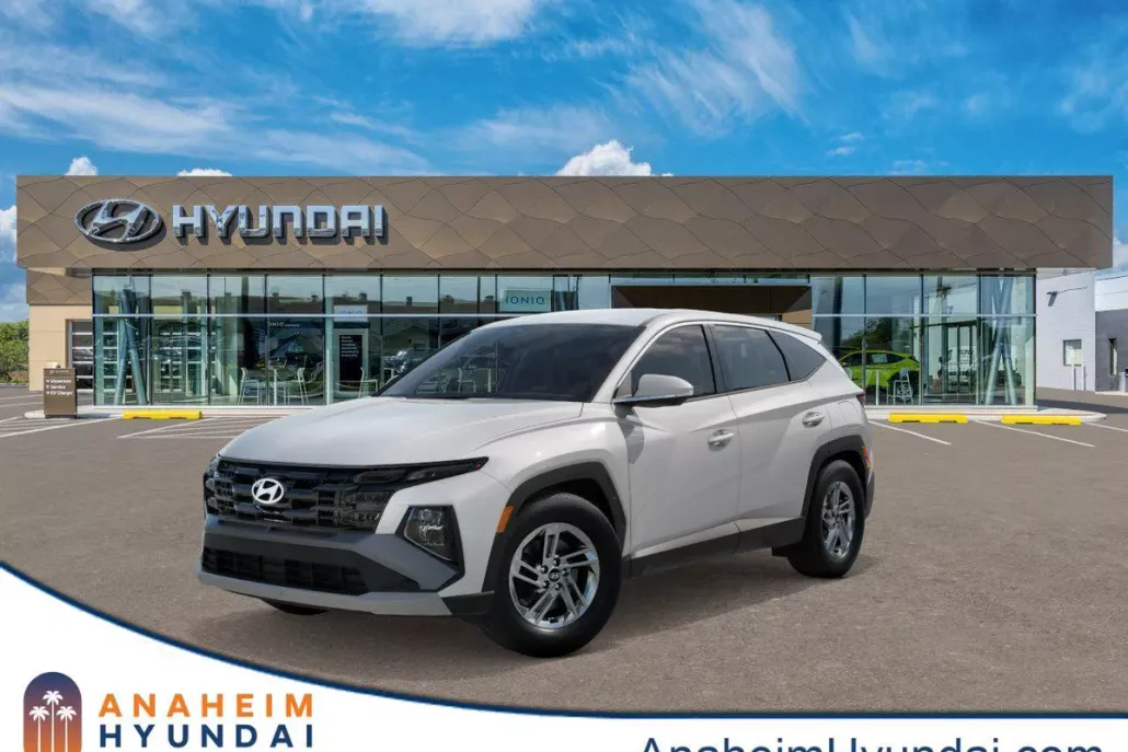 2025 Hyundai Tucson SE photo 1