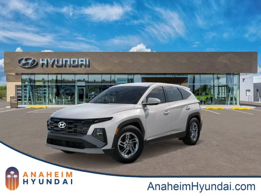 2025 Hyundai Tucson SE photo 1