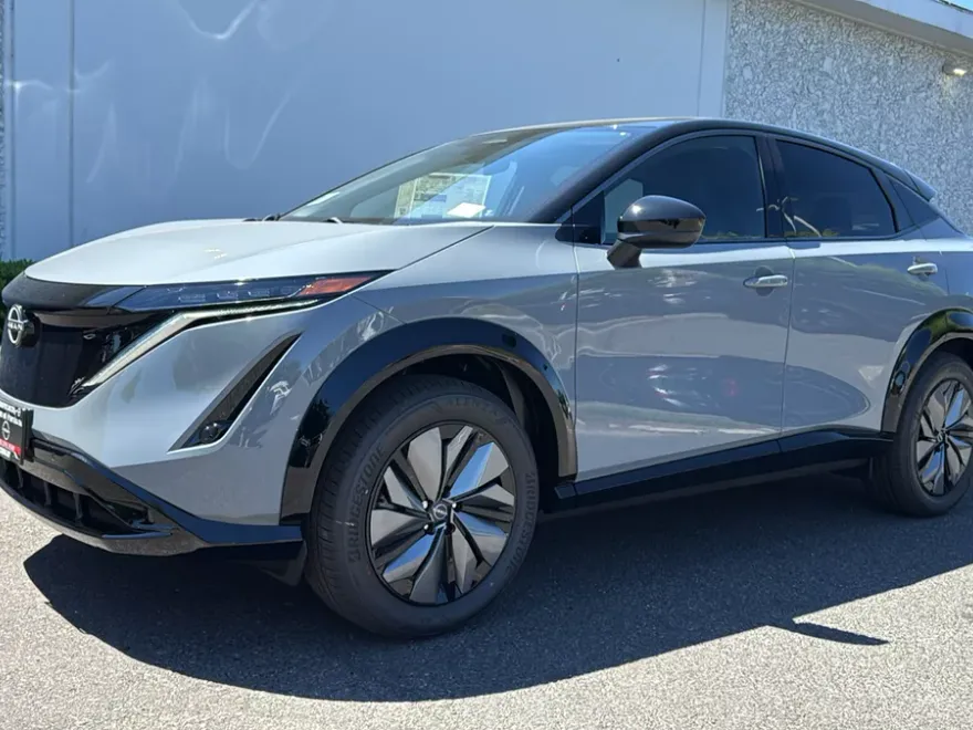 2025 Nissan ARIYA Engage photo 1