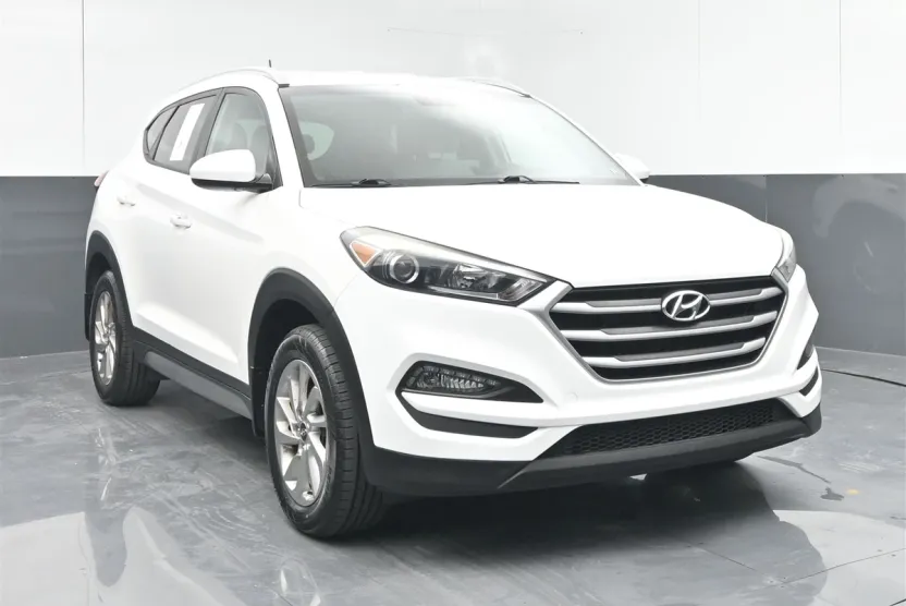 2017 Hyundai Tucson SE photo 1
