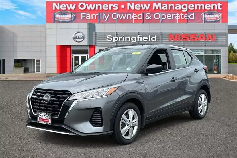 2024 Nissan Kicks S photo 1