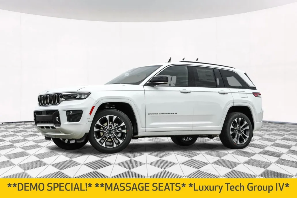 2025 Jeep Grand Cherokee Overland photo 1