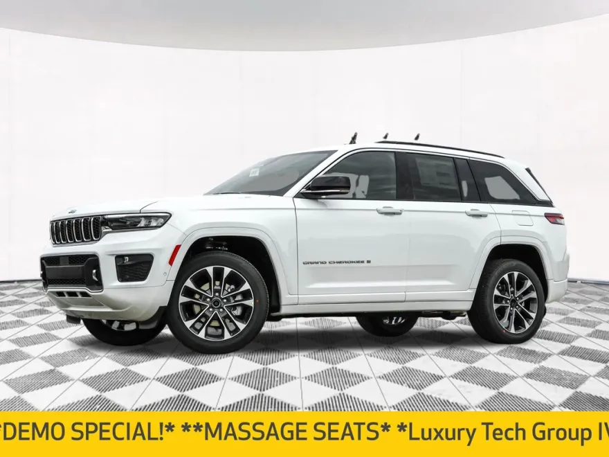 2025 Jeep Grand Cherokee Overland photo 1