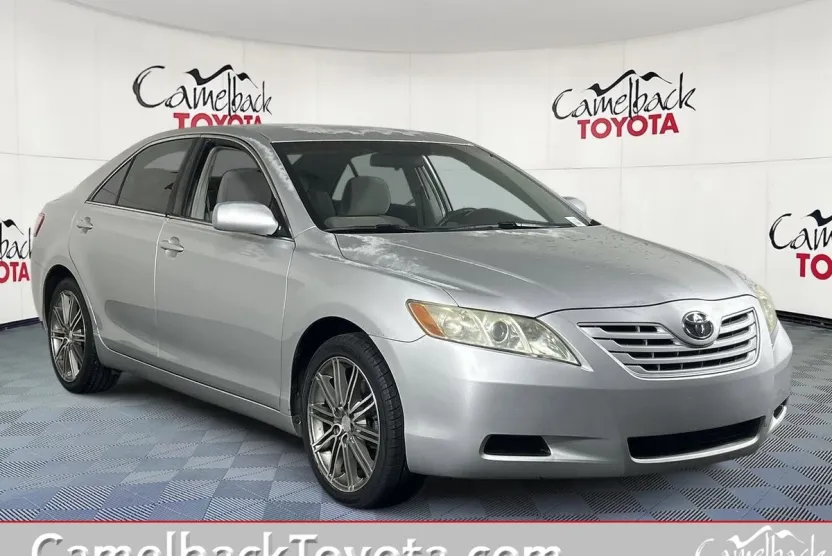 2008 Toyota Camry LE photo 1