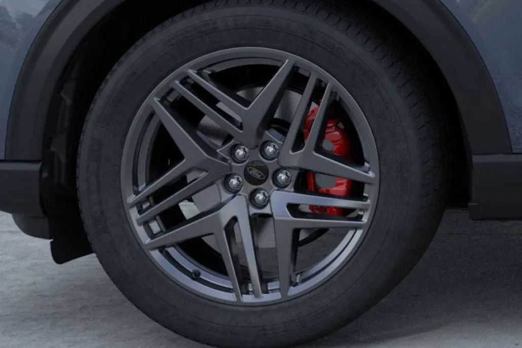2025 Ford Explorer ST-Line photo 1