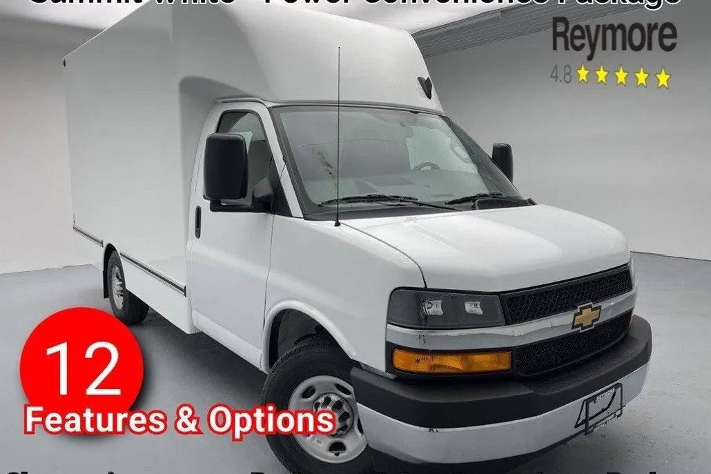 2025 Chevrolet Express Cutaway 3500 photo 1