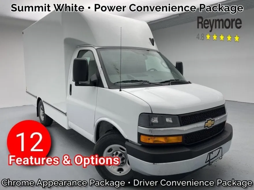 2025 Chevrolet Express Cutaway 3500 photo 1