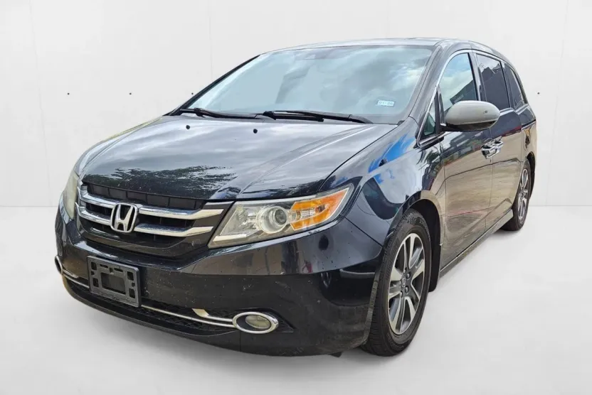 2015 Honda Odyssey Touring Elite photo 1