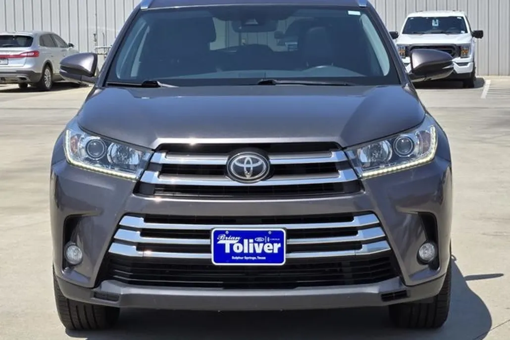 2017 Toyota Highlander Limited photo 1