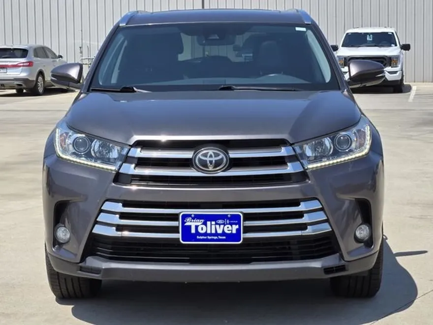 2017 Toyota Highlander Limited photo 1