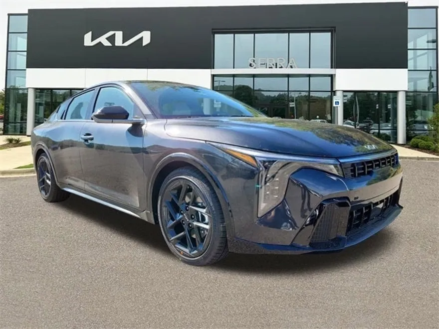 2025 Kia K4 GT-Line Turbo photo 1