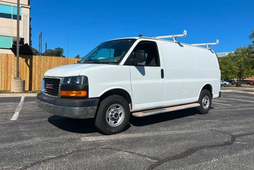2019 Gmc Savana 2500 Cargo photo 1