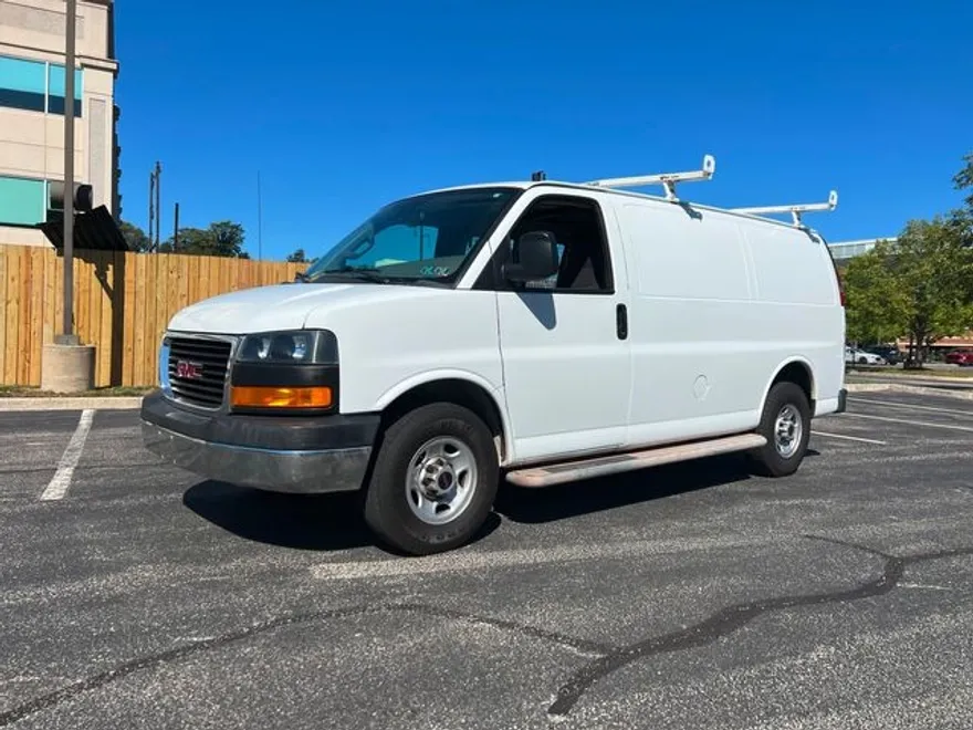 2019 Gmc Savana 2500 Cargo photo 1