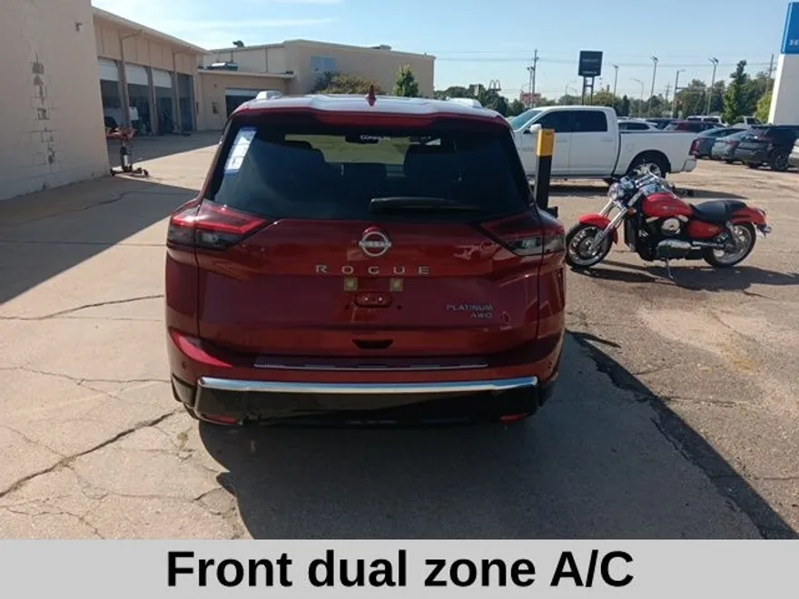 2026 Nissan Rogue Platinum photo 1